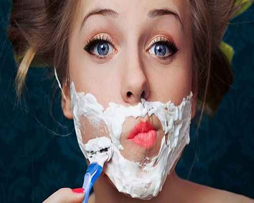 Cạo lông mặt để trẻ hơn: Thích rước bệnh thì cứ làm!